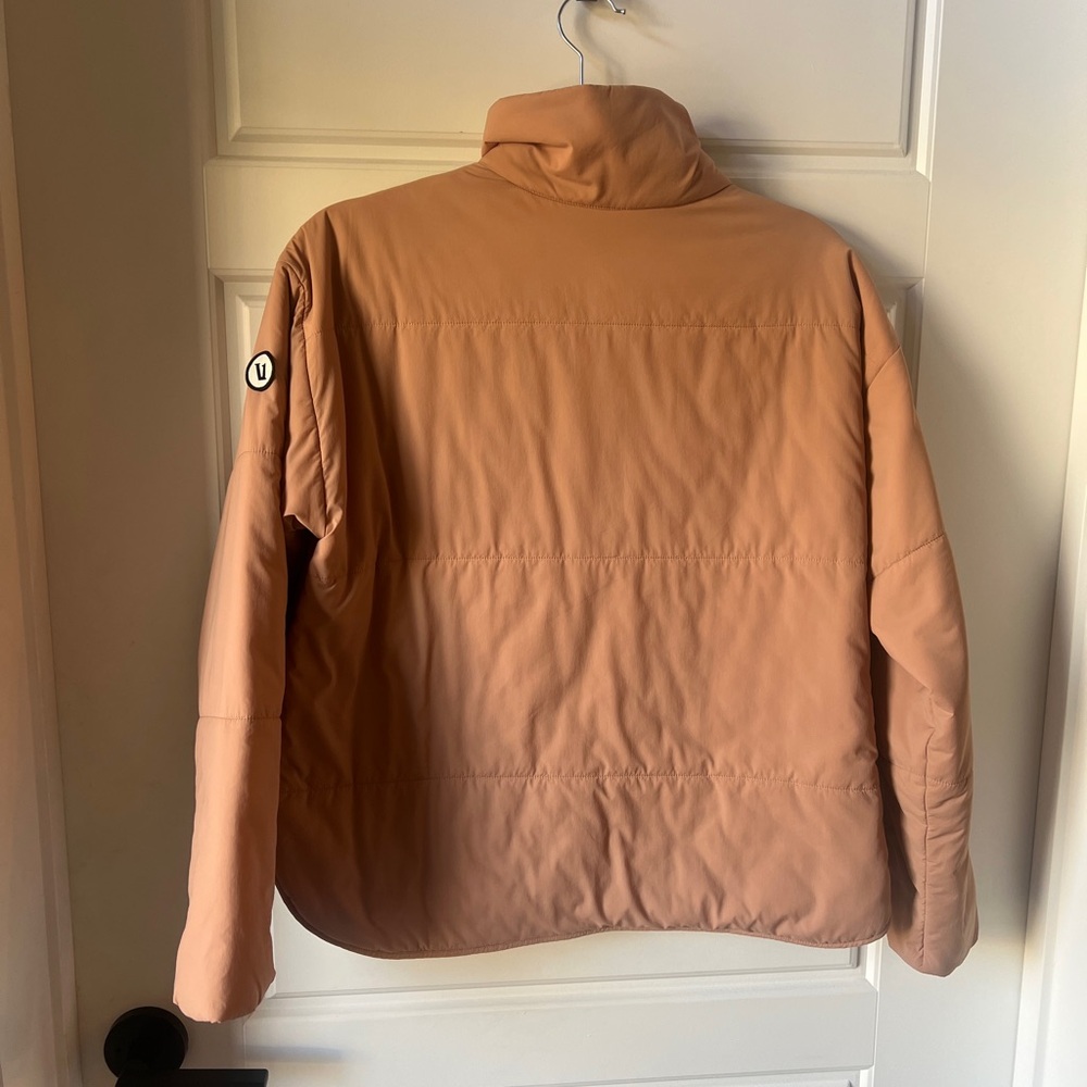 Vuori Women’s Canyon Insulated Jacket - Rose, Size Small - Picture 4 of 8